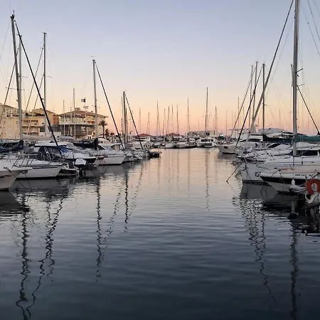 Pieds Dans L'eau - - Acapulco Fréjus